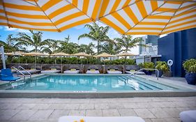 Catalina Hotel y Beach Club